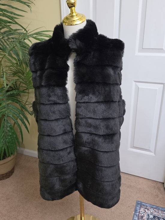 Talbots Jackets & Blazers - Talbots Faux Fur Vest in Black Size Medium Like New